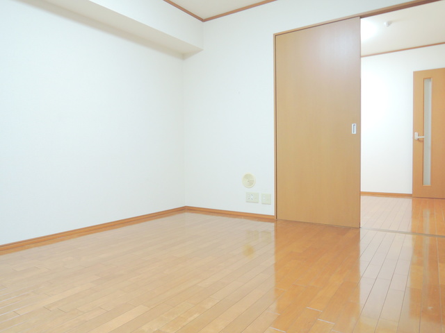 その他部屋・スペース　★明るいフローリングのお部屋です★