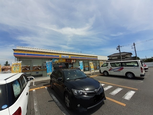 コンビニ　ミニストップ伊勢崎除ヶ町店（コンビニ）まで771m