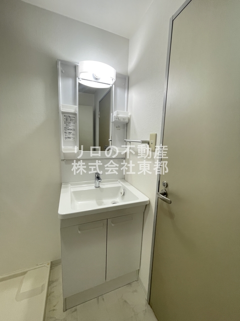洗面設備　嬉しい洗面台は独立タイプ！