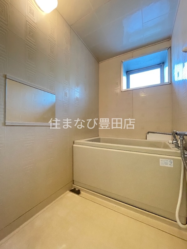 バス・シャワールーム　同型別部屋写真