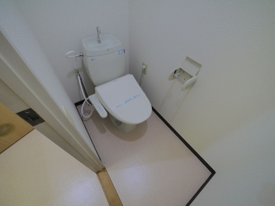 トイレ　※別部屋の写真です
