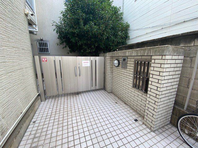 エントランス　現況を優先