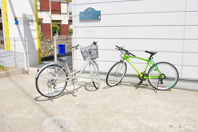 その他共有部分　駐車場完備です