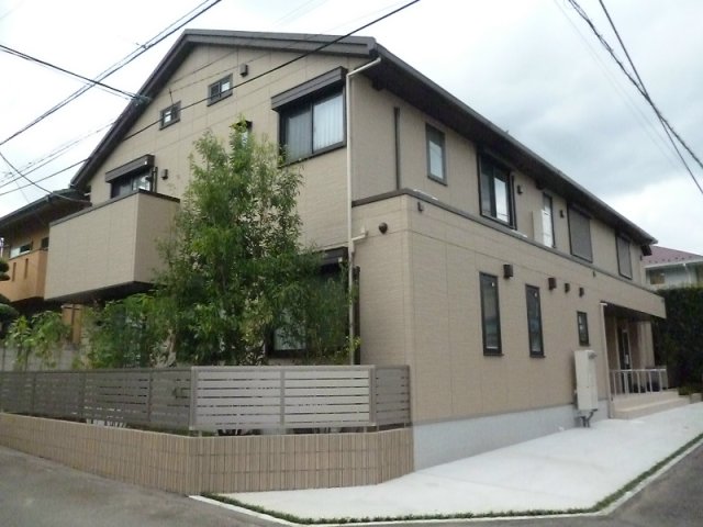 建物外観　都市ガス　インターネット使用料無料　最上階　シャッター雨戸