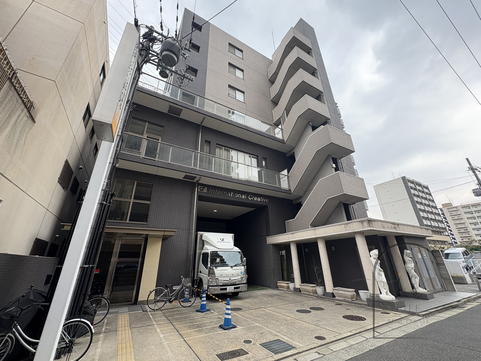 建物外観