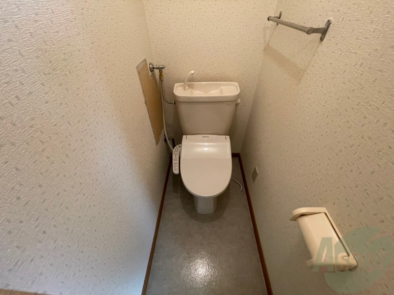 トイレ　トイレです。ウォシュレット付を探している方、おすすめです。