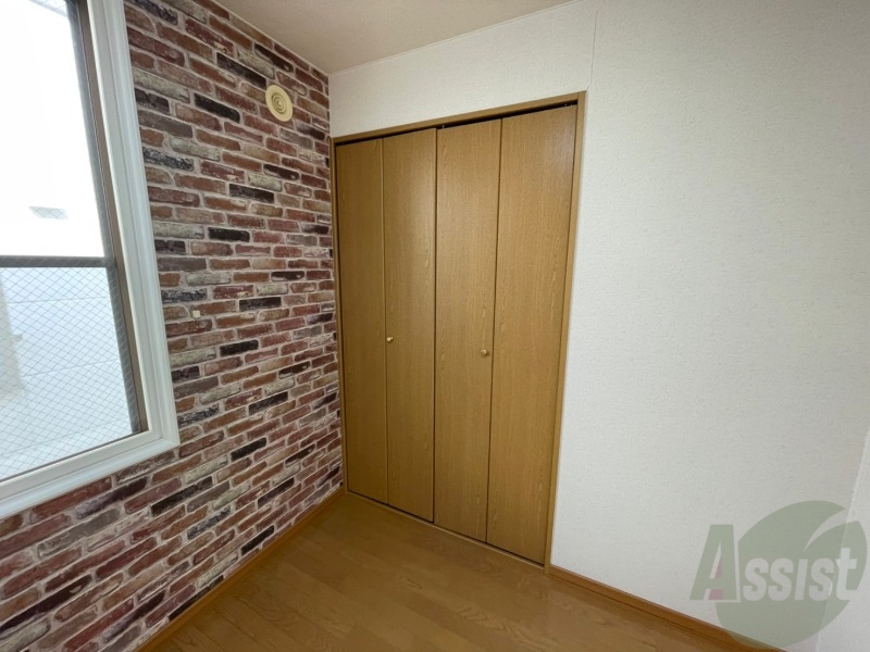 収納　寝室の収納です。部屋がすっきり片付きます。