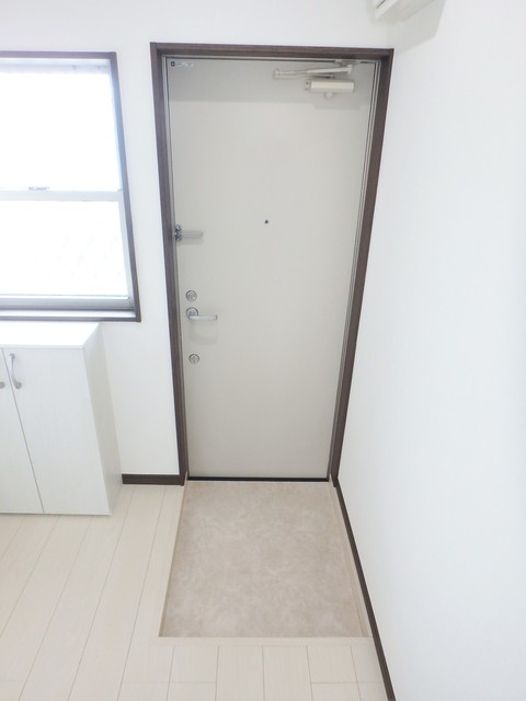 玄関　別棟参考写真です