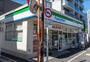 コンビニ　ファミリーマート 中野本町五丁目店（コンビニ）まで162m