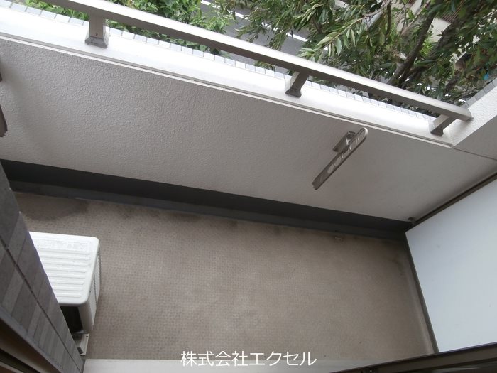 バルコニー　南向きです。（同建物の別部屋の写真です。）