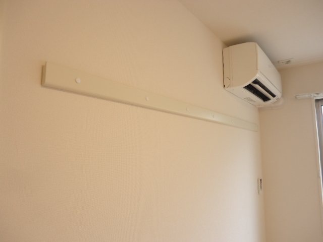 その他設備　エアコン、ハンガーモール付きです♪