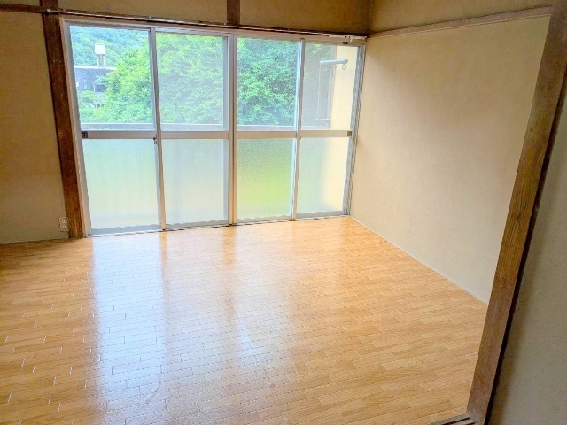 居室・リビング　※別の部屋です