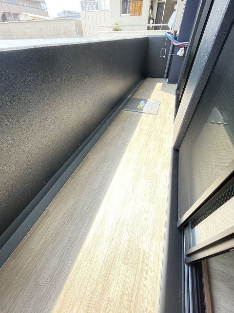 バルコニー　外からの目が気にならないバルコニーで洗濯物が干せます