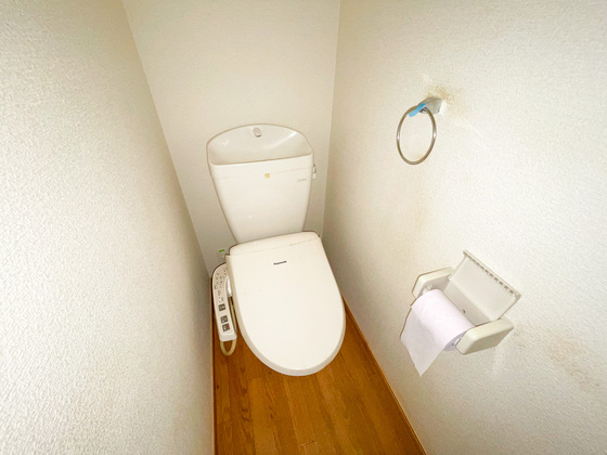トイレ　※別部屋の写真です