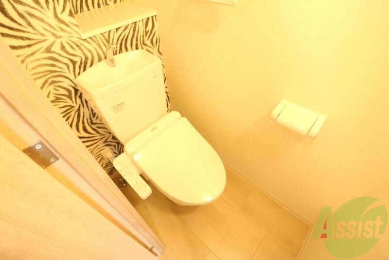 トイレ　ウォシュレット付きトイレです。