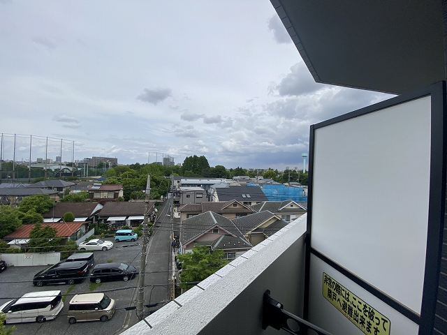バルコニー　同物件別室写真