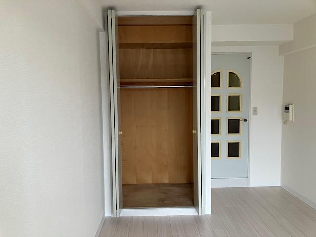 収納　同間取り別号室