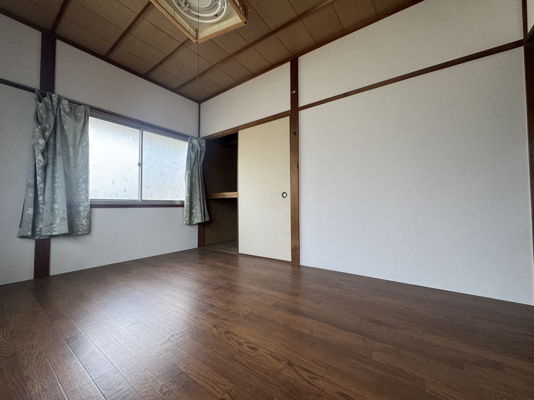 大島山下住宅の居間写真