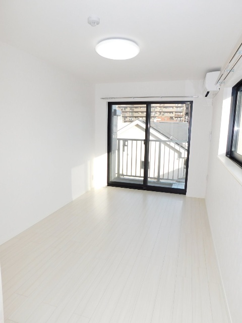 居室・リビング　※他部屋参考写真