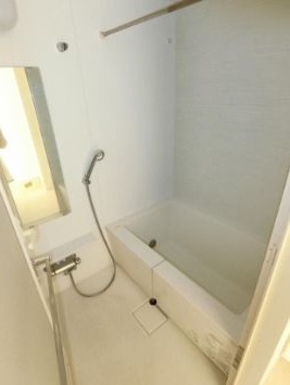 バス・シャワールーム　浴室乾燥機、追い焚き