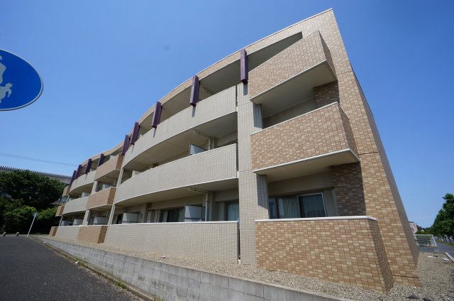 建物外観　物件、駅でお待ち合わせでのご案内歓迎！