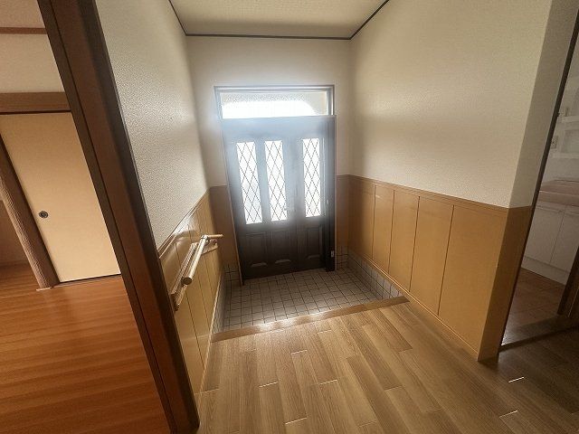 たつの市御津町苅屋戸建の玄関写真