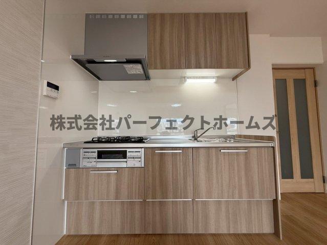 キッチン　コンパクトなキッチンで掃除もラクラク