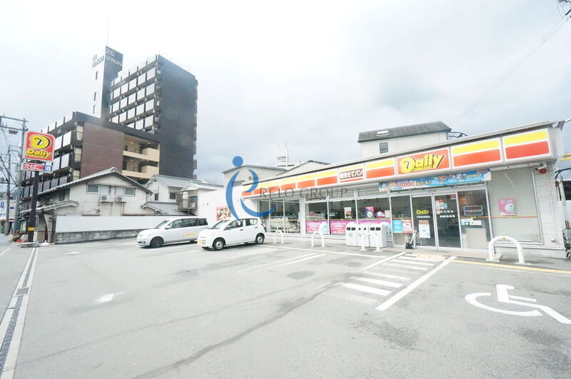 コンビニ　デイリーヤマザキ平野加美南店（コンビニ）まで399m