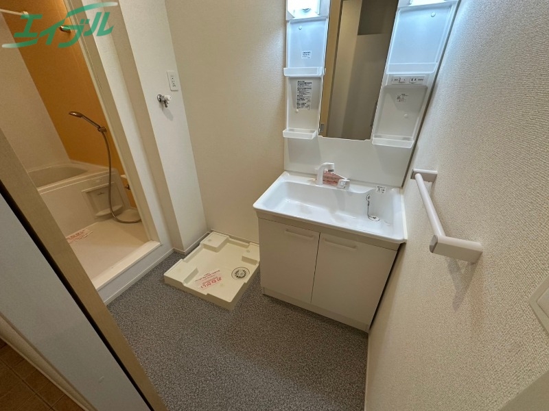 洗面設備　同型反転タイプの画像です