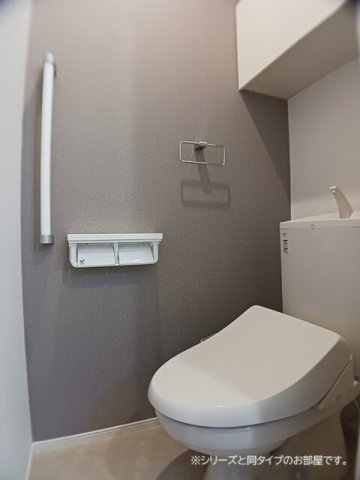 トイレ　ゆったりとした空間のトイレです