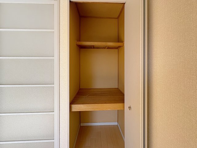 収納　掲載写真は同型モデルを掲載しており実際のお部屋と仕様等が異な