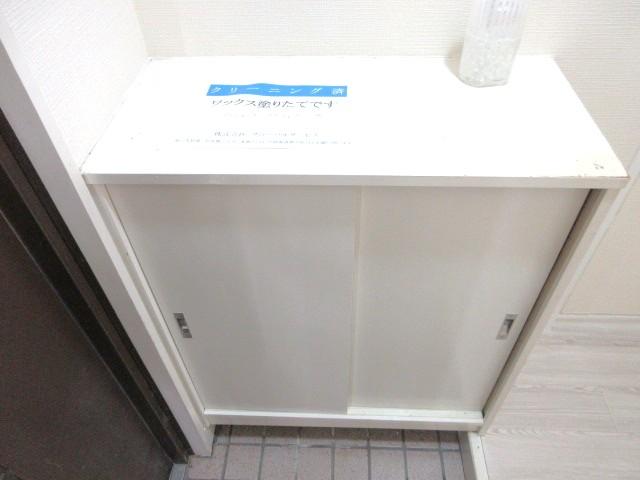 玄関　下駄箱