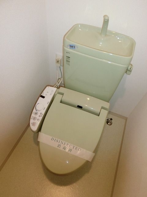 トイレ　※別号室参考写真です