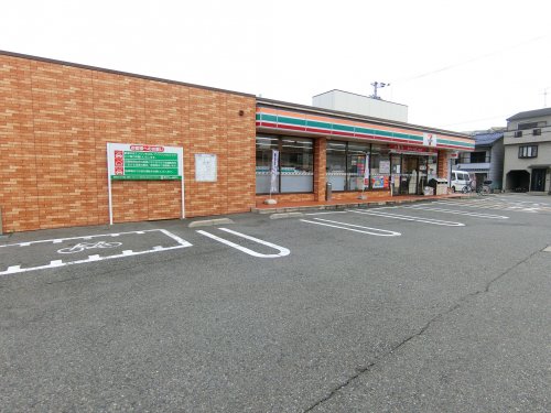コンビニ　セブンイレブン　堺向陵中町5丁店（コンビニ）まで52m