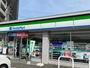 コンビニ　ファミリーマート長野上高田店（コンビニ）まで746m