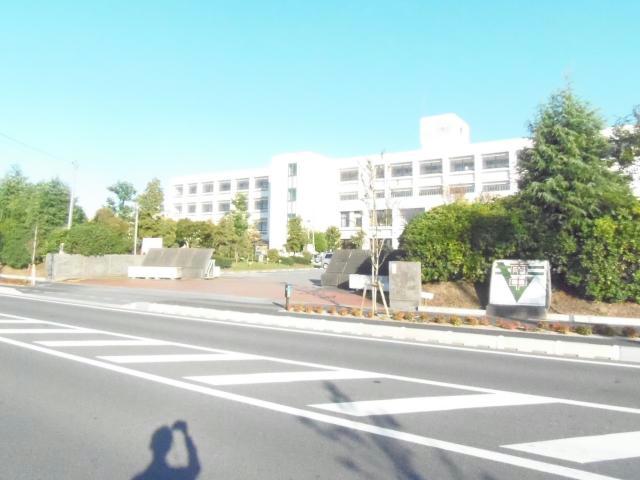 中学校　守山市立守山南中学校（中学校）まで1300m