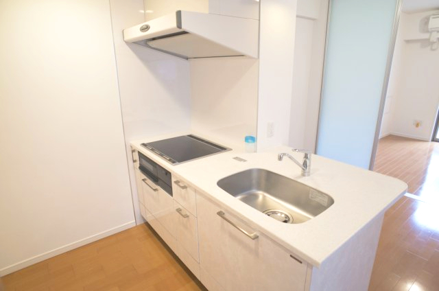 メゾンドバレーのキッチン写真