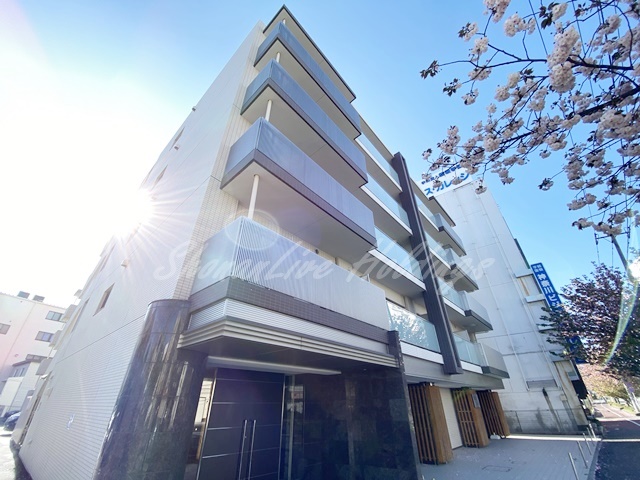建物外観　鉄筋コンクリートマンションで防音面も安心♪
