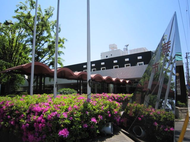 図書館　蕨市図書館（図書館）まで822m