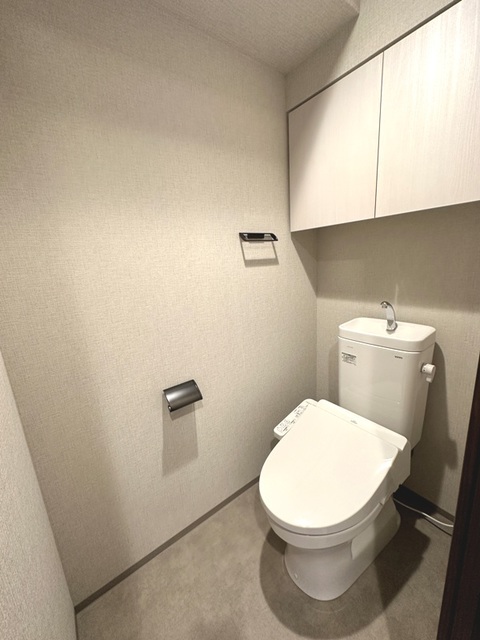 トイレ　※写真は同タイプ住戸です。