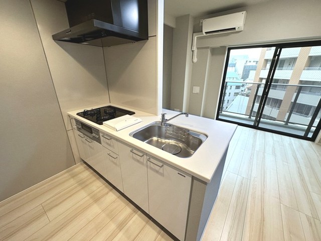 キッチン　※写真は同タイプ住戸です。