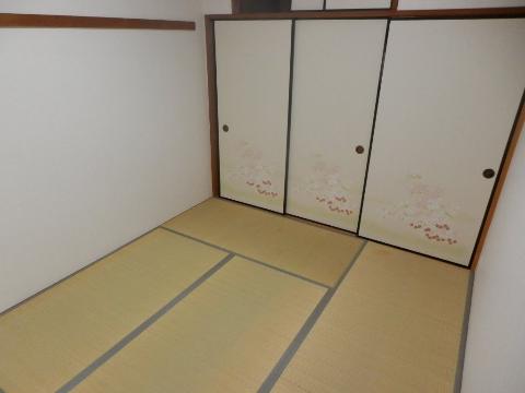 居室・リビング　室内