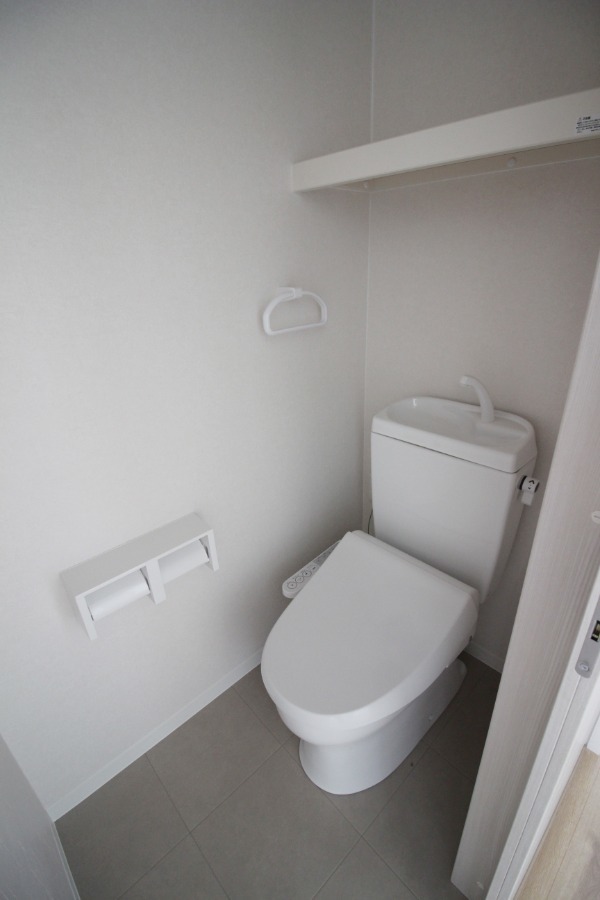 トイレ　トイレ温水洗浄便座
