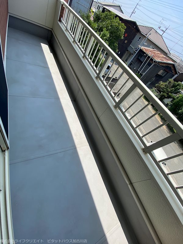 バルコニー　写真は2階