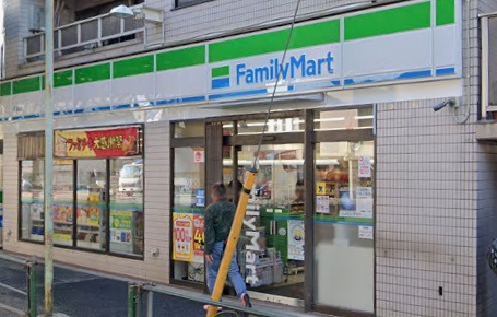 コンビニ　ファミリーマート 町屋店（コンビニ）まで919m