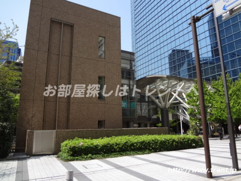 役所　新宿区役所 BIZ新宿管理事務所（役所）まで1240m