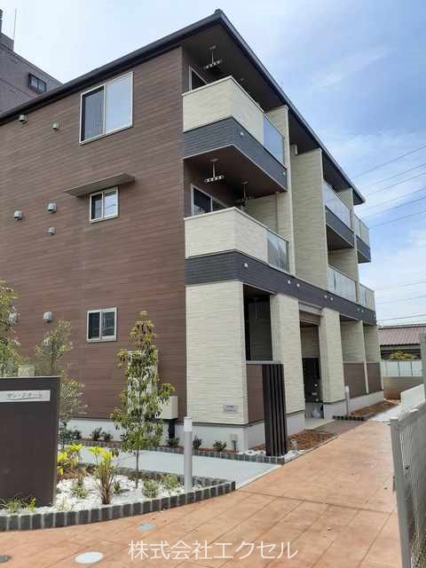 建物外観　河辺駅 徒歩 8分です。