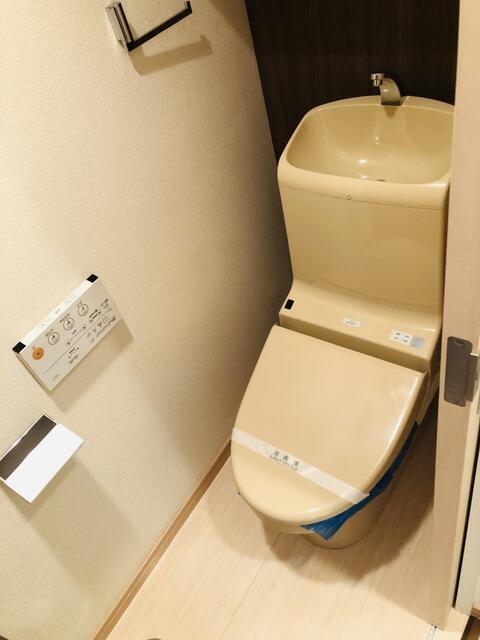 トイレ　落ち着いたトイレです