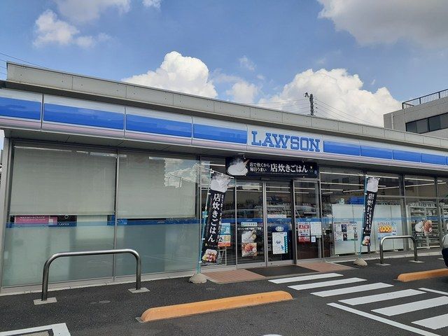 コンビニ　LAWSON（コンビニ）まで527m