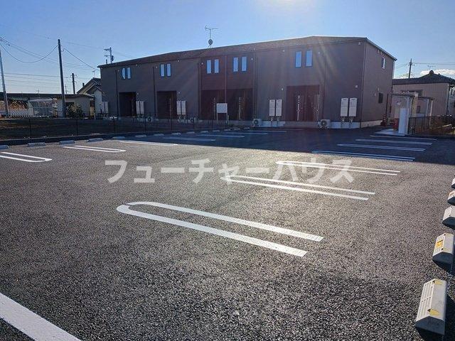 駐車場　駐車場があるので、車を買う予定の方も安心です